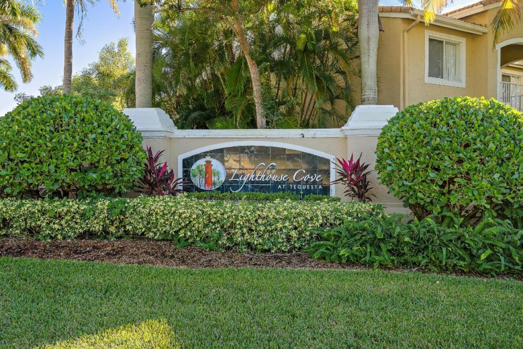 260 Village Boulevard, Unit 5204, Tequesta, FL 33469 Photo
