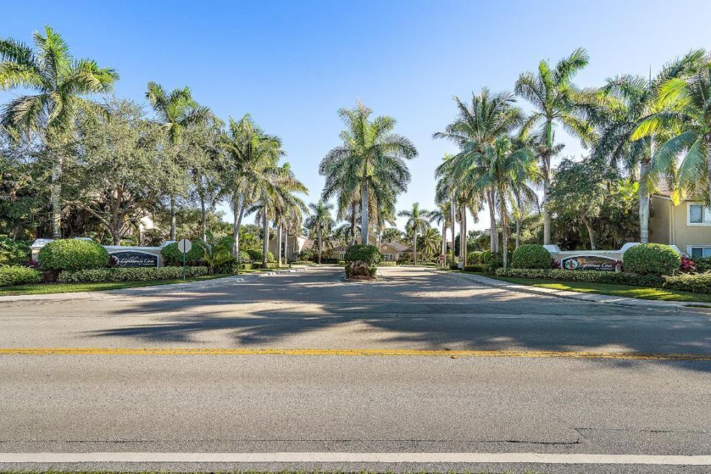 260 Village Boulevard, Unit 5204, Tequesta, FL 33469 Photo