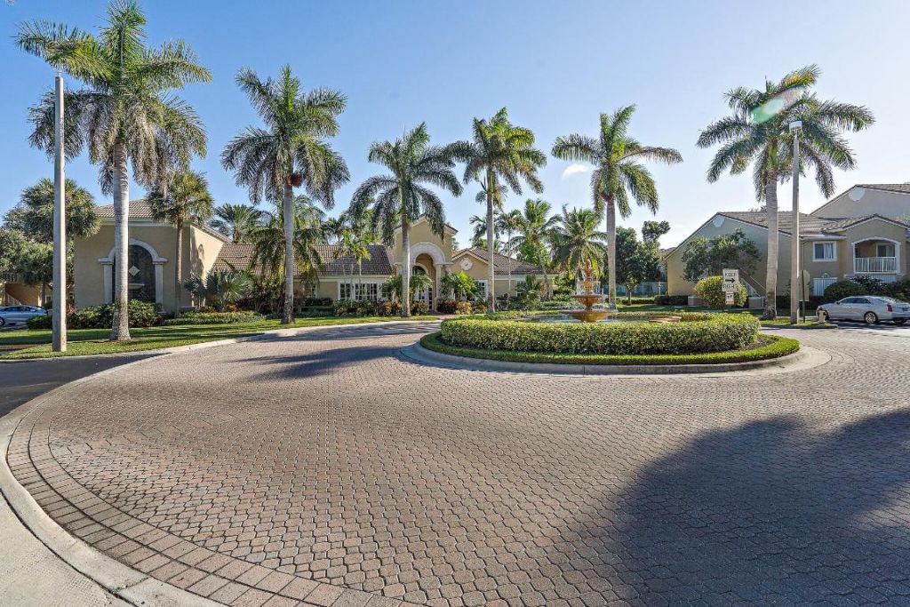 260 Village Boulevard, Unit 5204, Tequesta, FL 33469 Photo