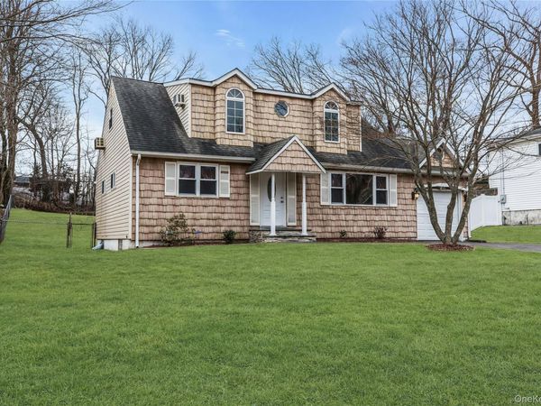 46 Falcon Drive, Hauppauge, NY 11788