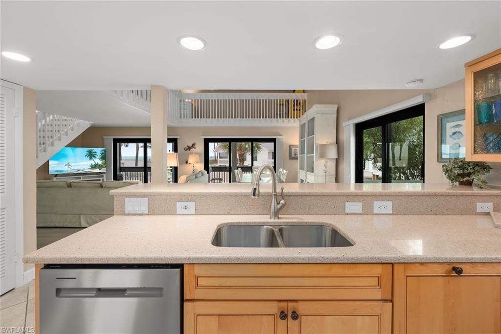 6 Beach Homes, Captiva, FL 33924 Photo
