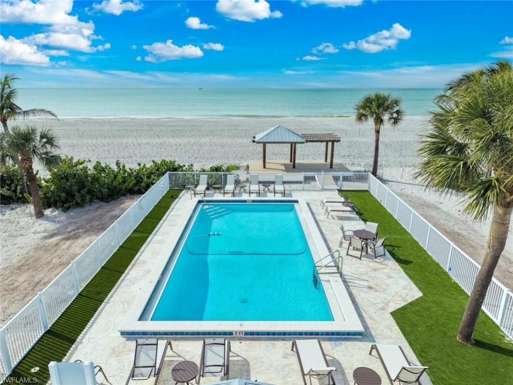 6 Beach Homes, Captiva, FL 33924 Photo