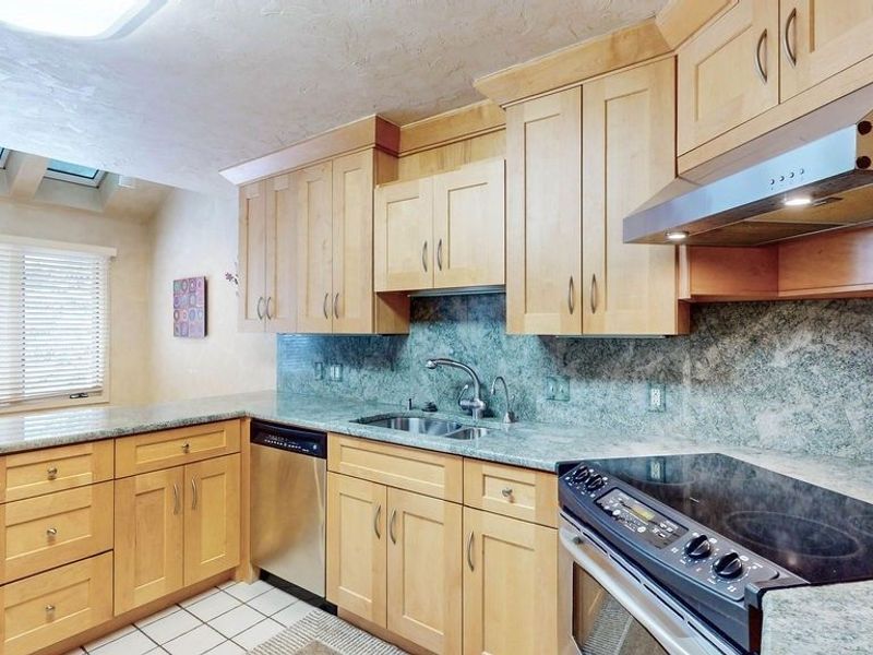 16 Deerfield Lane, Beachwood, OH 44122 Photo 17