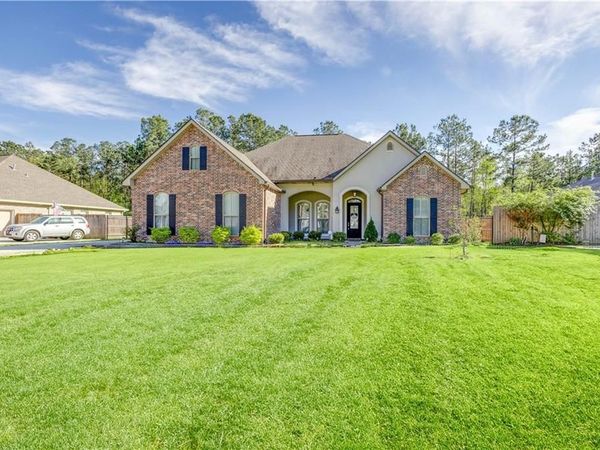 724 PERRILLOUX TRACE Avenue, Madisonville, LA 70447