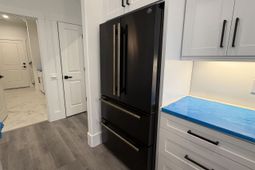 744 Chisholm Dr. photo 4