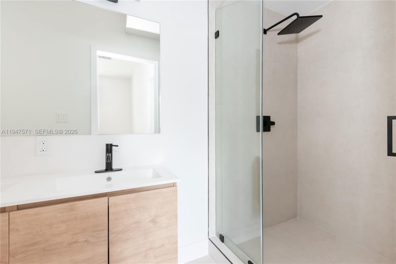 4517 NW 3rd Street, Miami, FL 33126 Photo