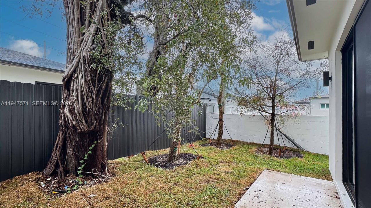 4517 NW 3rd Street, Miami, FL 33126 Photo