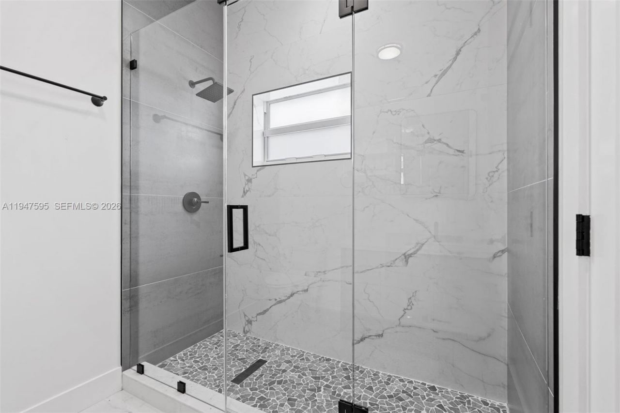 2861 NW 8th Ct, Fort Lauderdale, FL 33311 Photo