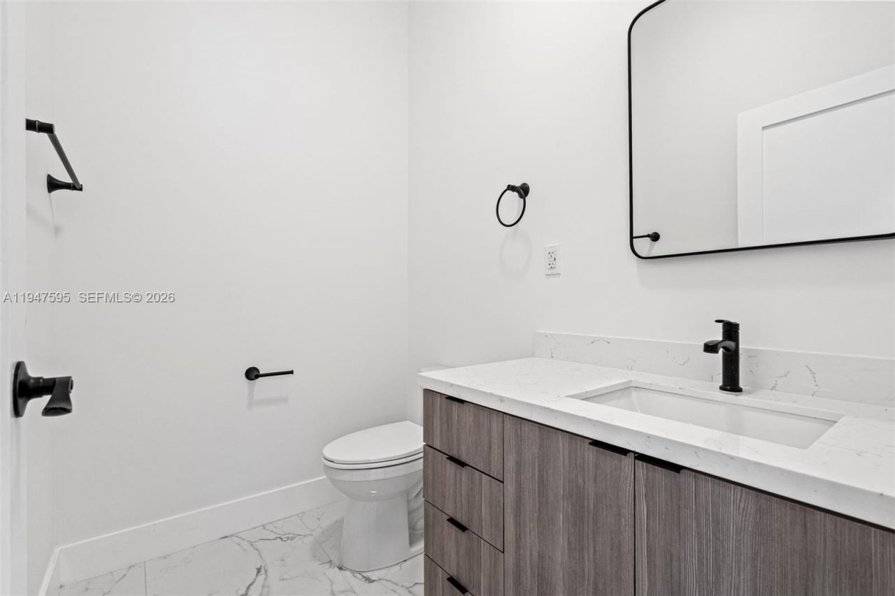 2861 NW 8th Ct, Fort Lauderdale, FL 33311 Photo