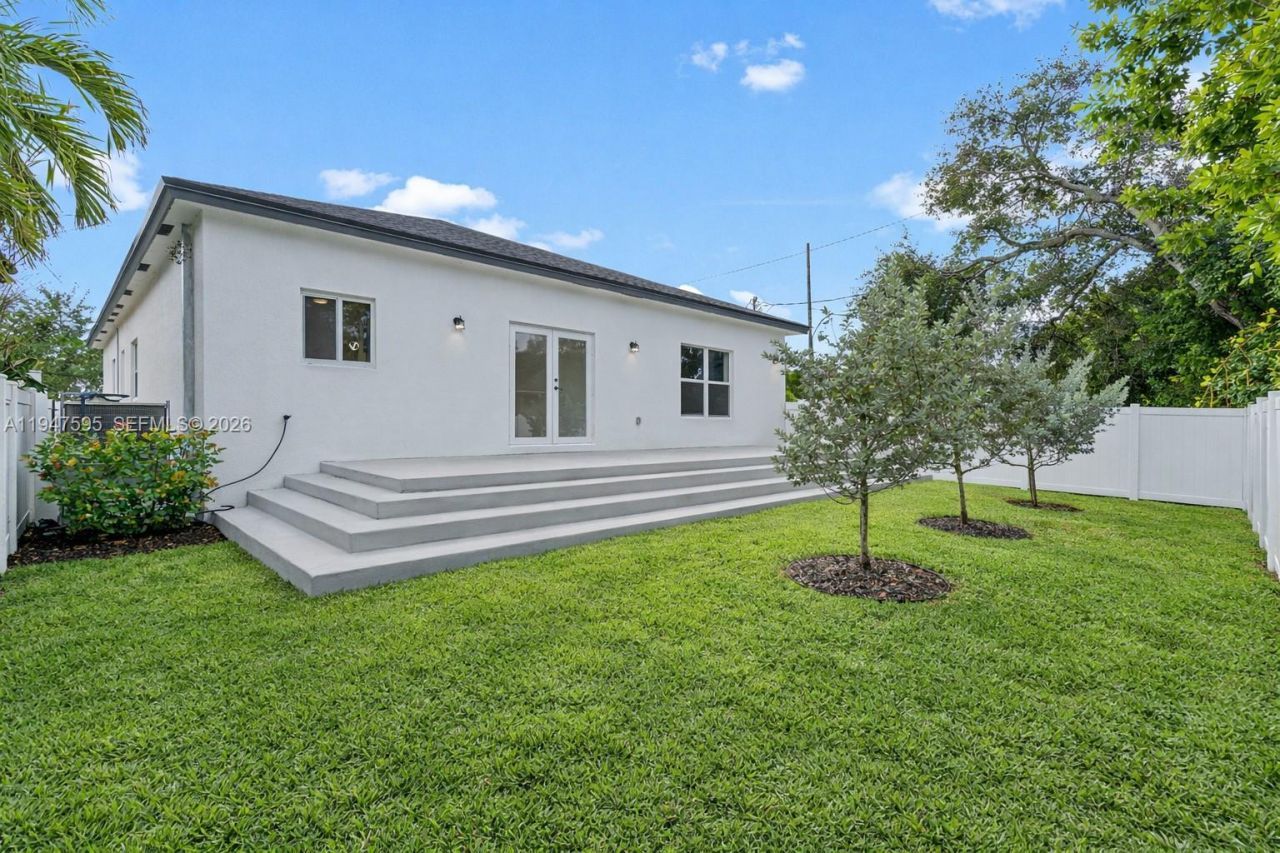 2861 NW 8th Ct, Fort Lauderdale, FL 33311 Photo