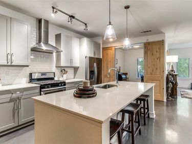 5710 Mccommas Boulevard, Unit 103, Dallas, TX 75206