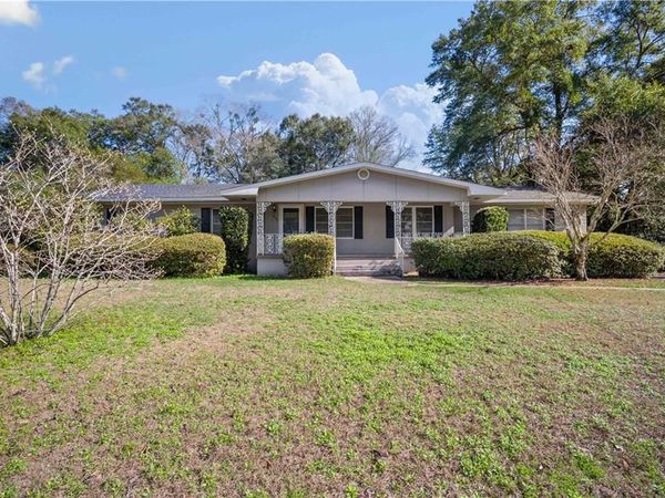407 Ridgecrest Court, Mobile, AL 36609