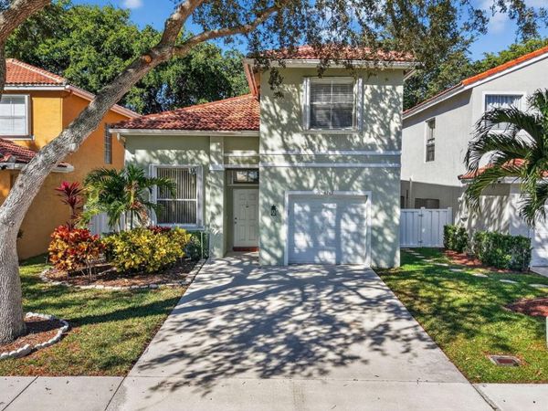 6765 Green Island Circle, Lake Worth, FL 33463