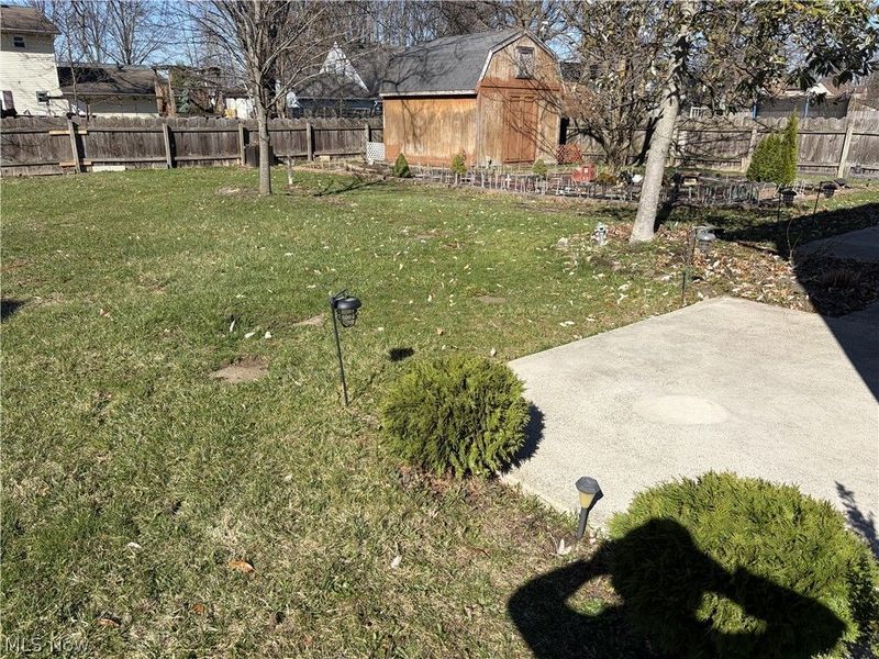 418 Carol Lane, Elyria, OH 44035 Photo 16