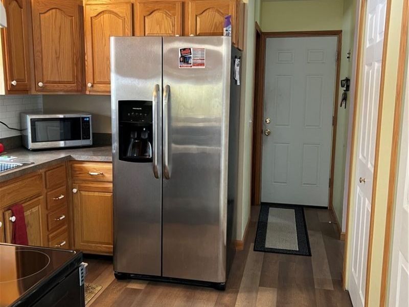 418 Carol Lane, Elyria, OH 44035 Photo 5