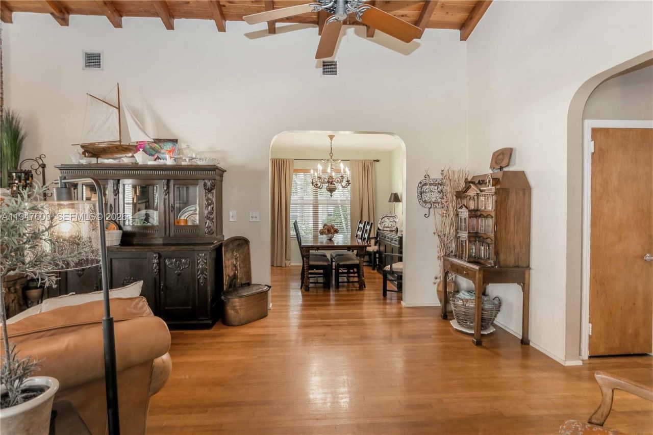 2535 Lincoln St, Hollywood, FL 33020 Photo