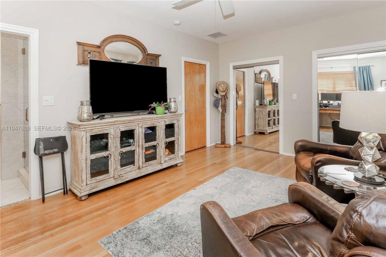 2535 Lincoln St, Hollywood, FL 33020 Photo