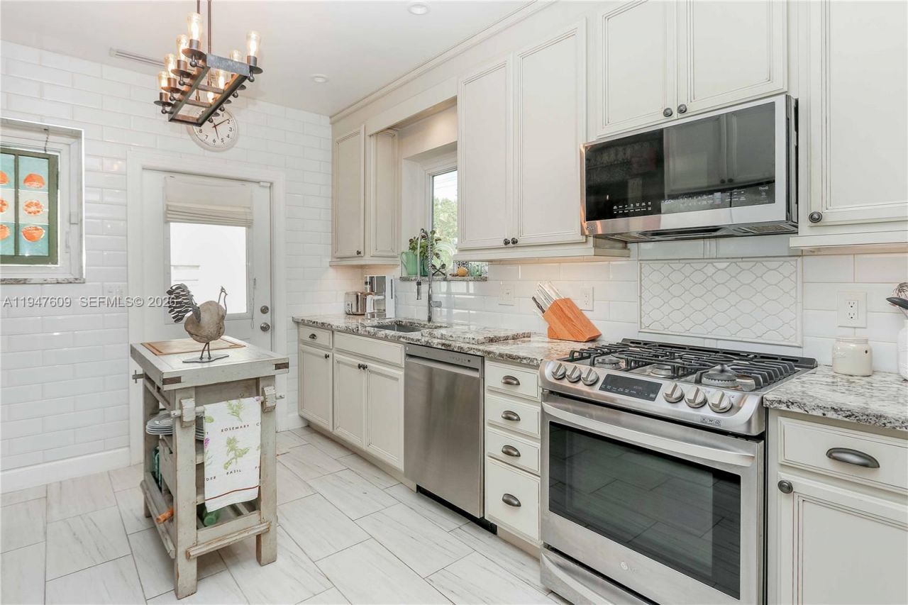 2535 Lincoln St, Hollywood, FL 33020 Photo