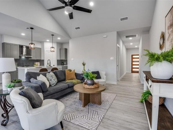 420 Kelly Lane, Seven Points, TX 75143