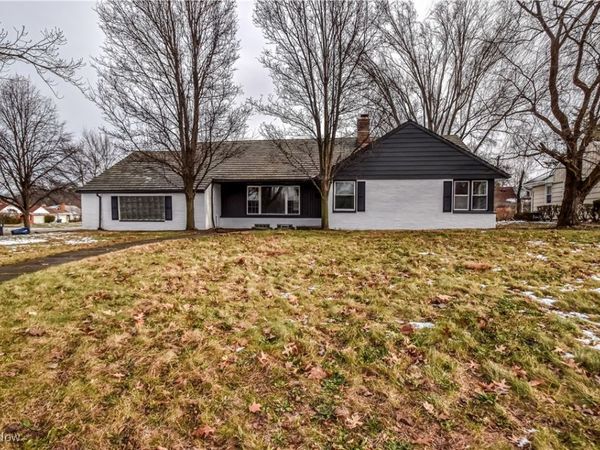 1099 Mount Vernon Boulevard, Cleveland Heights, OH 44112