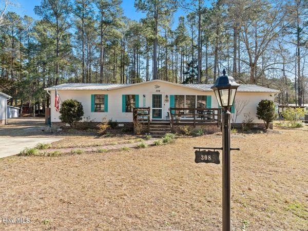 308 Ridgewood Drive NW, Calabash, NC 28467