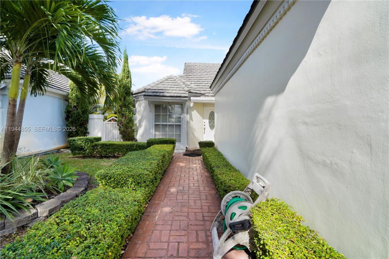 9939 NW 47th Ter, Unit 9939, Doral, FL 33178 Photo