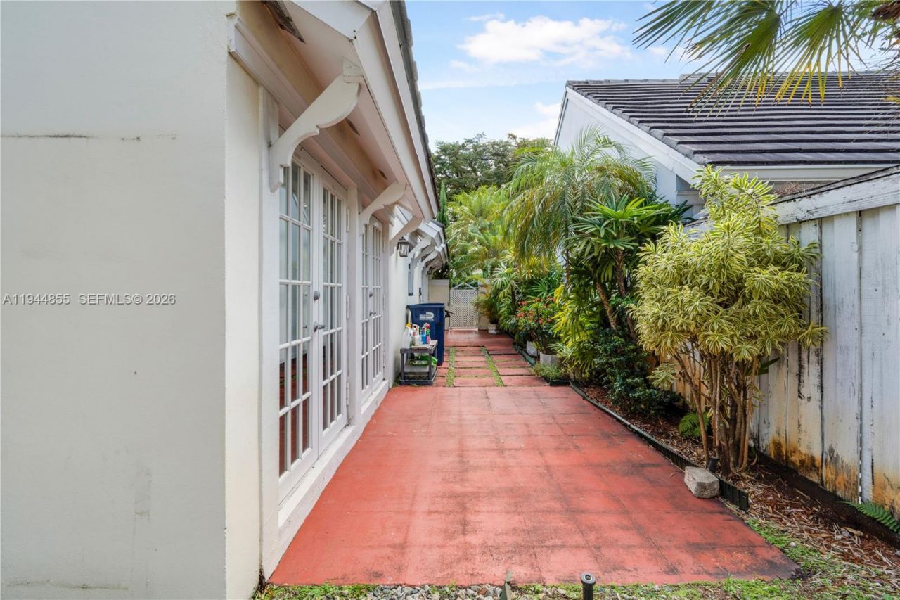 9939 NW 47th Ter, Unit 9939, Doral, FL 33178 Photo