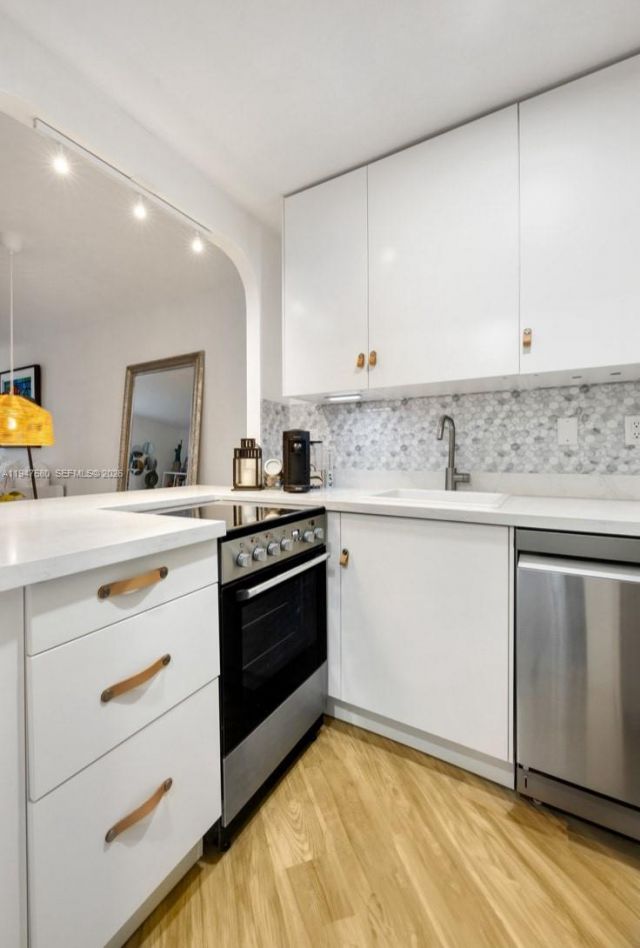 2899 Collins Ave, Unit 1638, Miami Beach, FL 33140 Photo