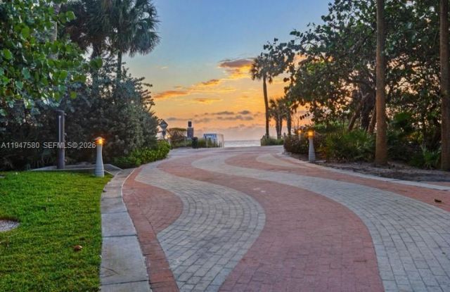 2899 Collins Ave, Unit 1638, Miami Beach, FL 33140 Photo