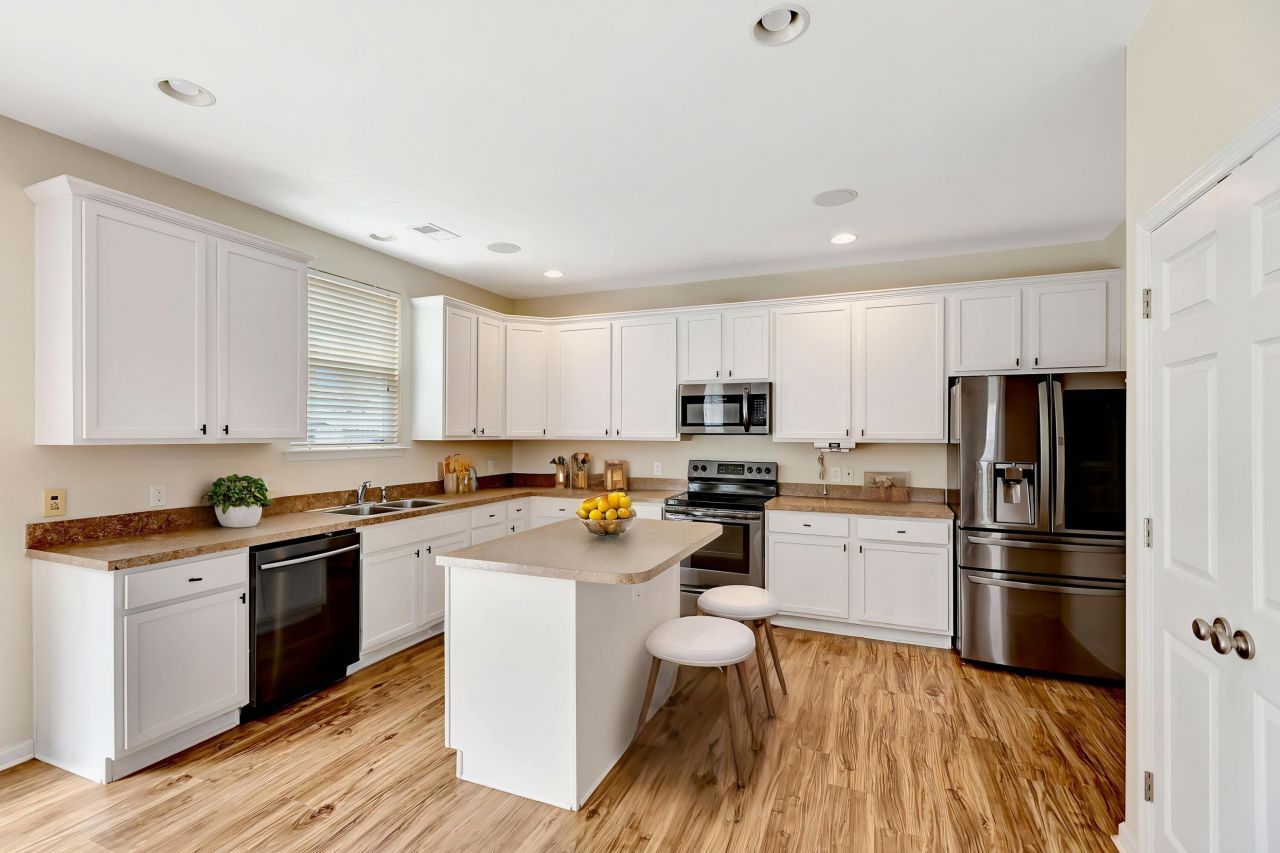 8751 Jessica Court Photo 10