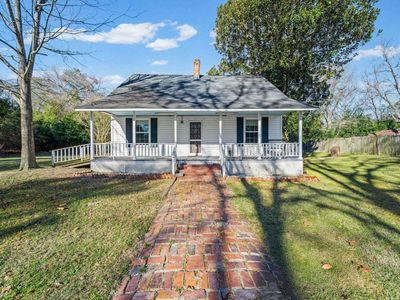 31 Gardner Street S, Camden, SC 29020