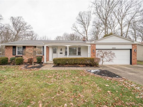 3990 Claridge Drive, Austintown, OH 44511