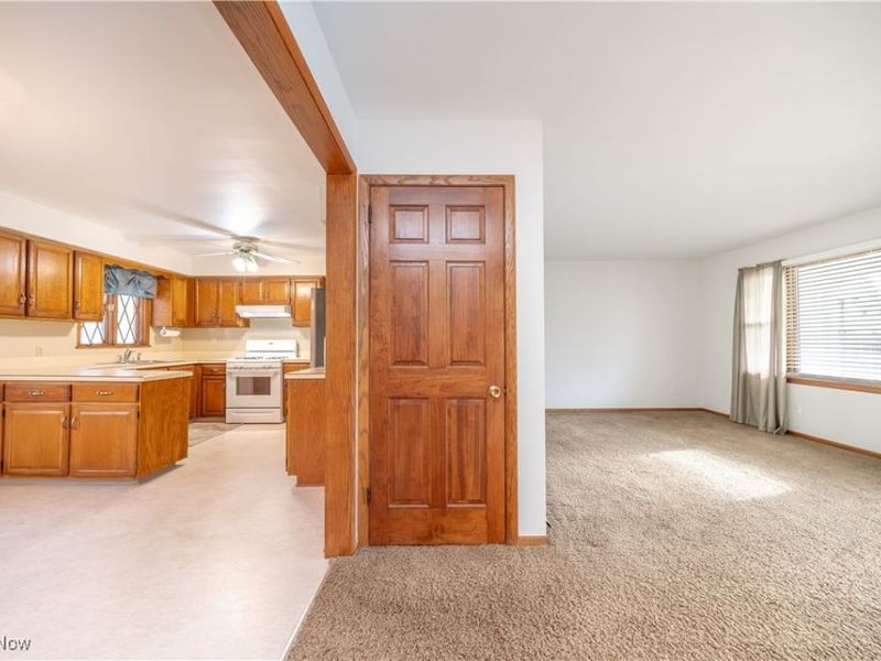 3990 Claridge Drive, Austintown, OH 44511 Photo 10