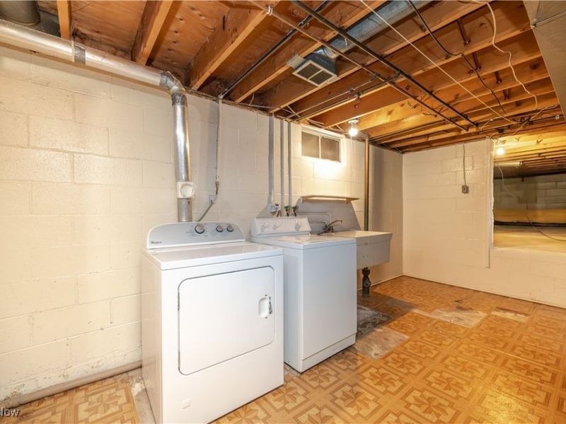 3990 Claridge Drive, Austintown, OH 44511 Photo 36