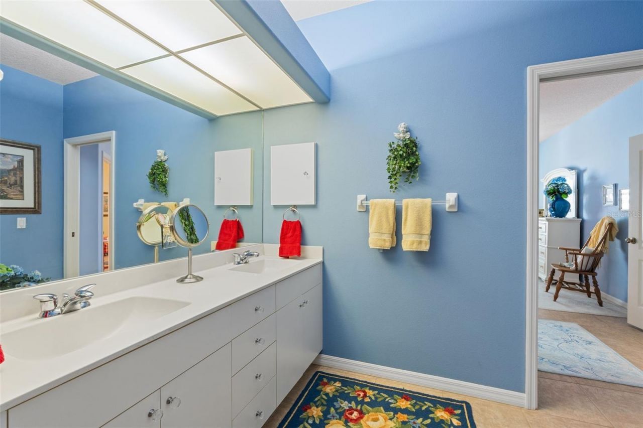 905 Barclay Court, Venice, FL 34293 Photo