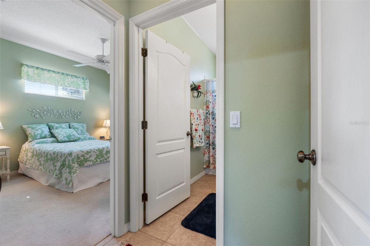 905 Barclay Court, Venice, FL 34293 Photo