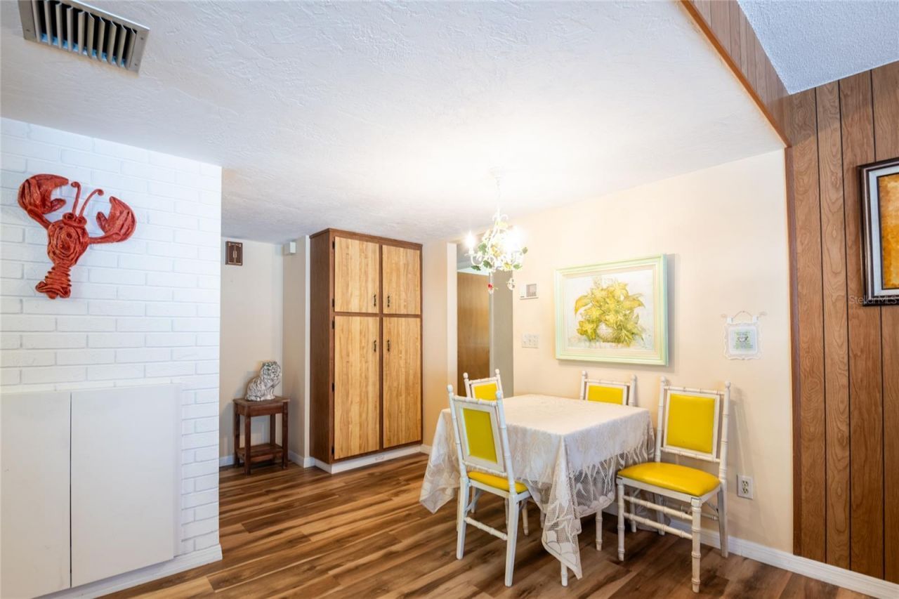 1830 Oak Forest Drive S, Clearwater, FL 33759 Photo