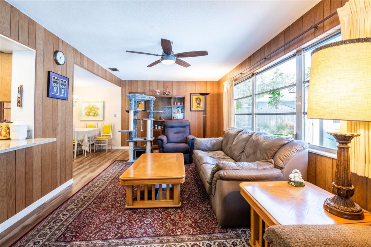 1830 Oak Forest Drive S, Clearwater, FL 33759 Photo