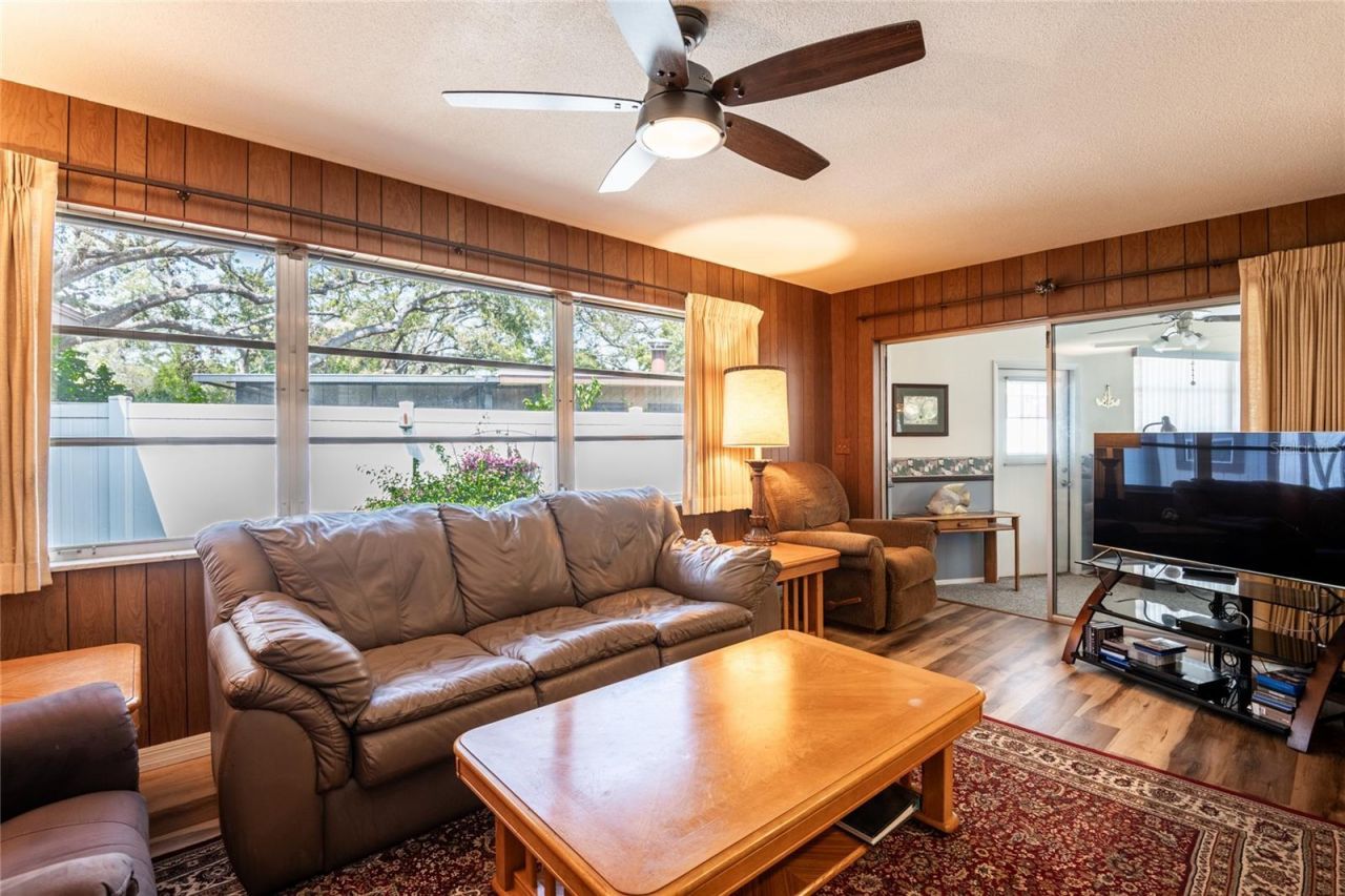 1830 Oak Forest Drive S, Clearwater, FL 33759 Photo