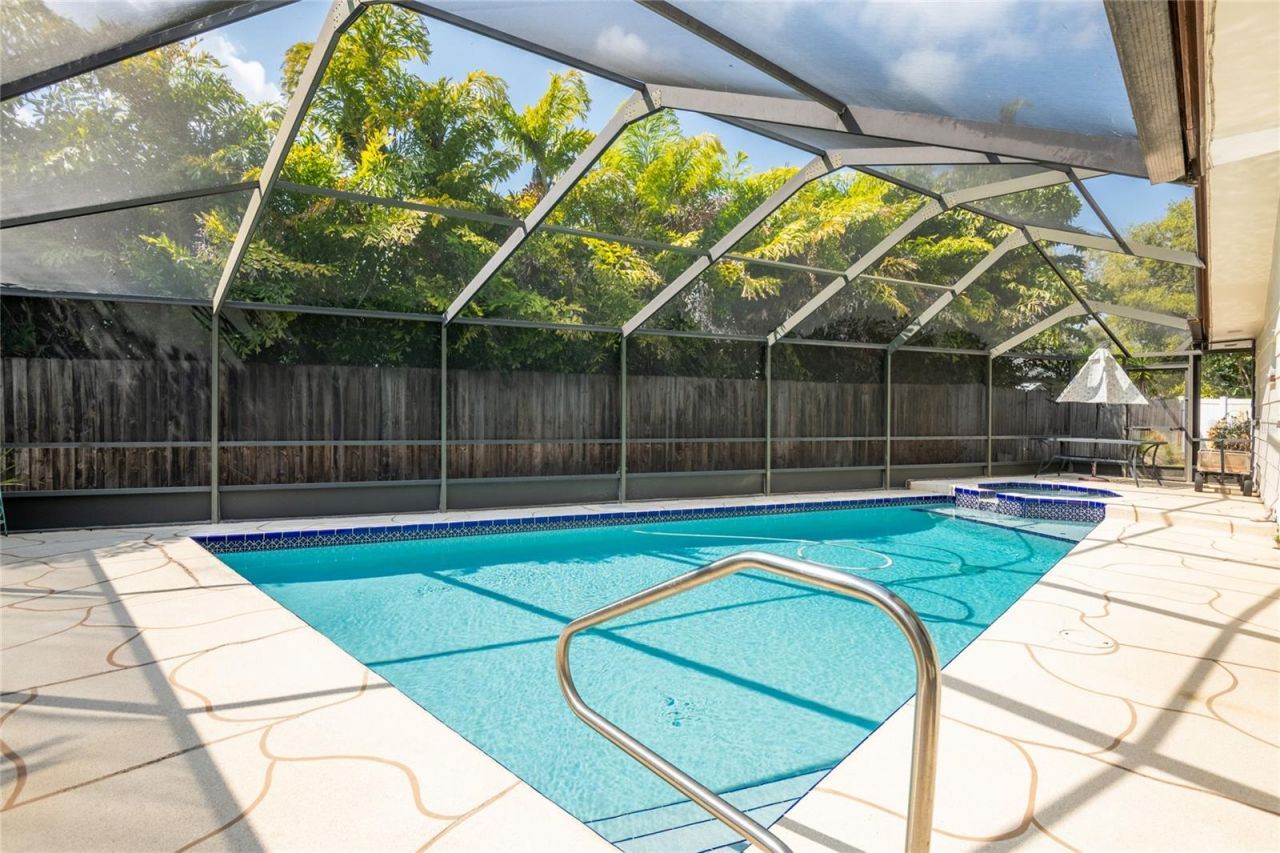 1830 Oak Forest Drive S, Clearwater, FL 33759 Photo