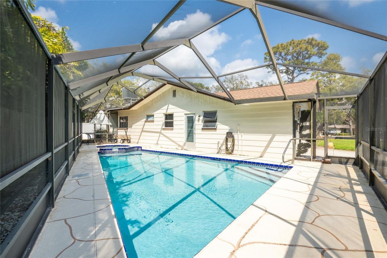 1830 Oak Forest Drive S, Clearwater, FL 33759 Photo