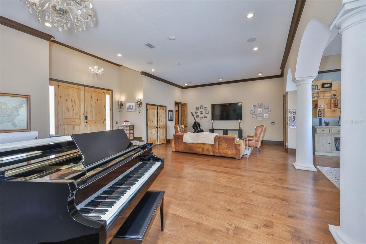 9805 Compass Point Way, Tampa, FL 33615 Photo