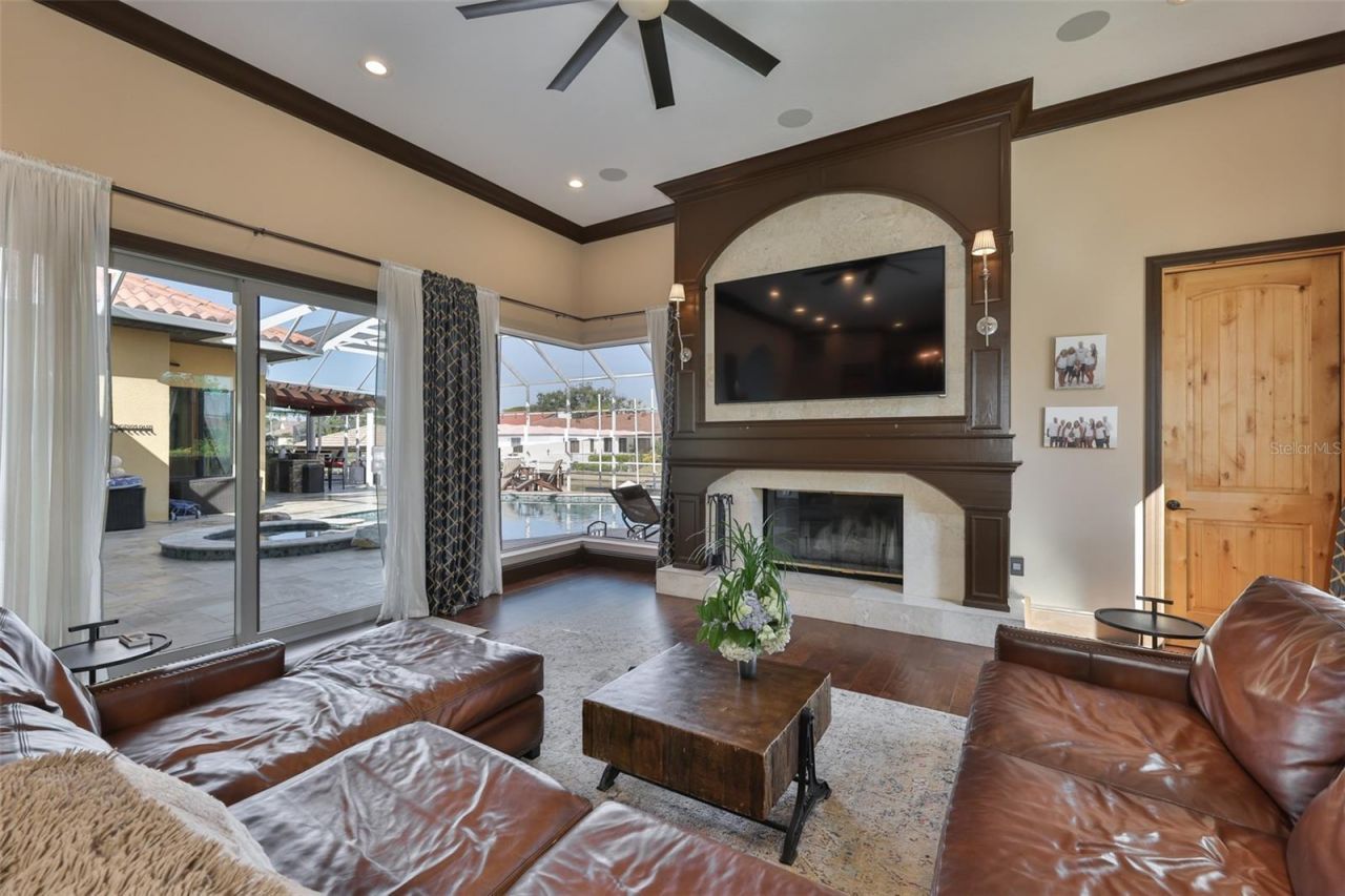 9805 Compass Point Way, Tampa, FL 33615 Photo