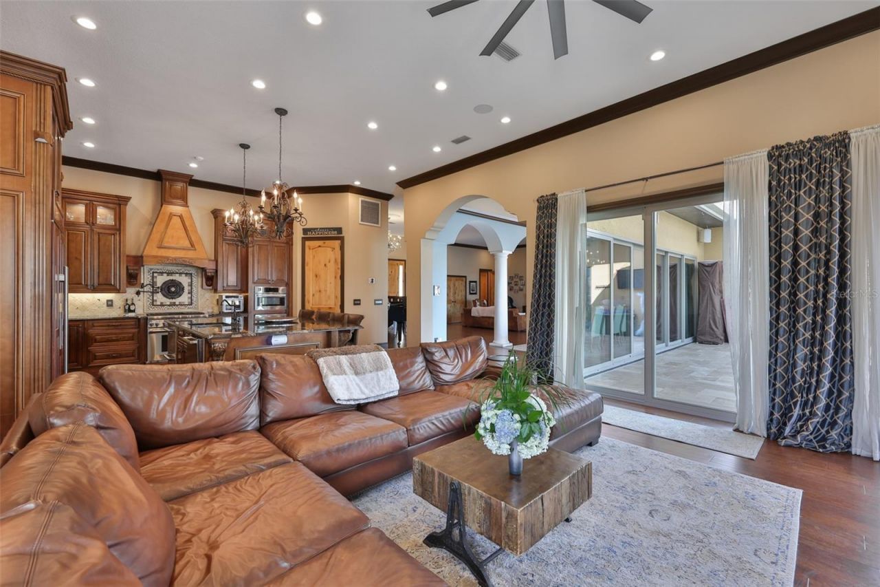 9805 Compass Point Way, Tampa, FL 33615 Photo