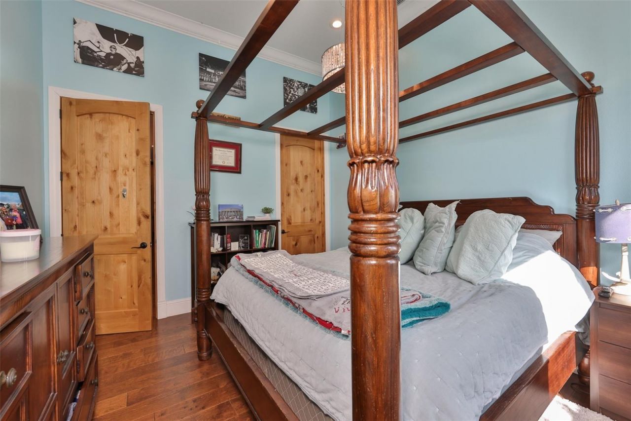 9805 Compass Point Way, Tampa, FL 33615 Photo