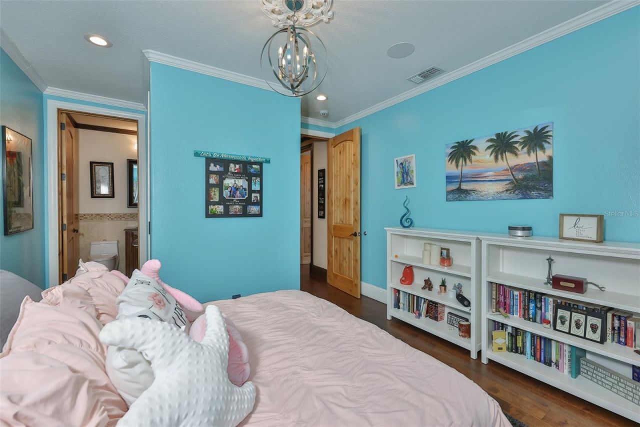 9805 Compass Point Way, Tampa, FL 33615 Photo