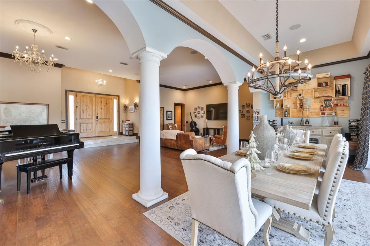 9805 Compass Point Way, Tampa, FL 33615 Photo