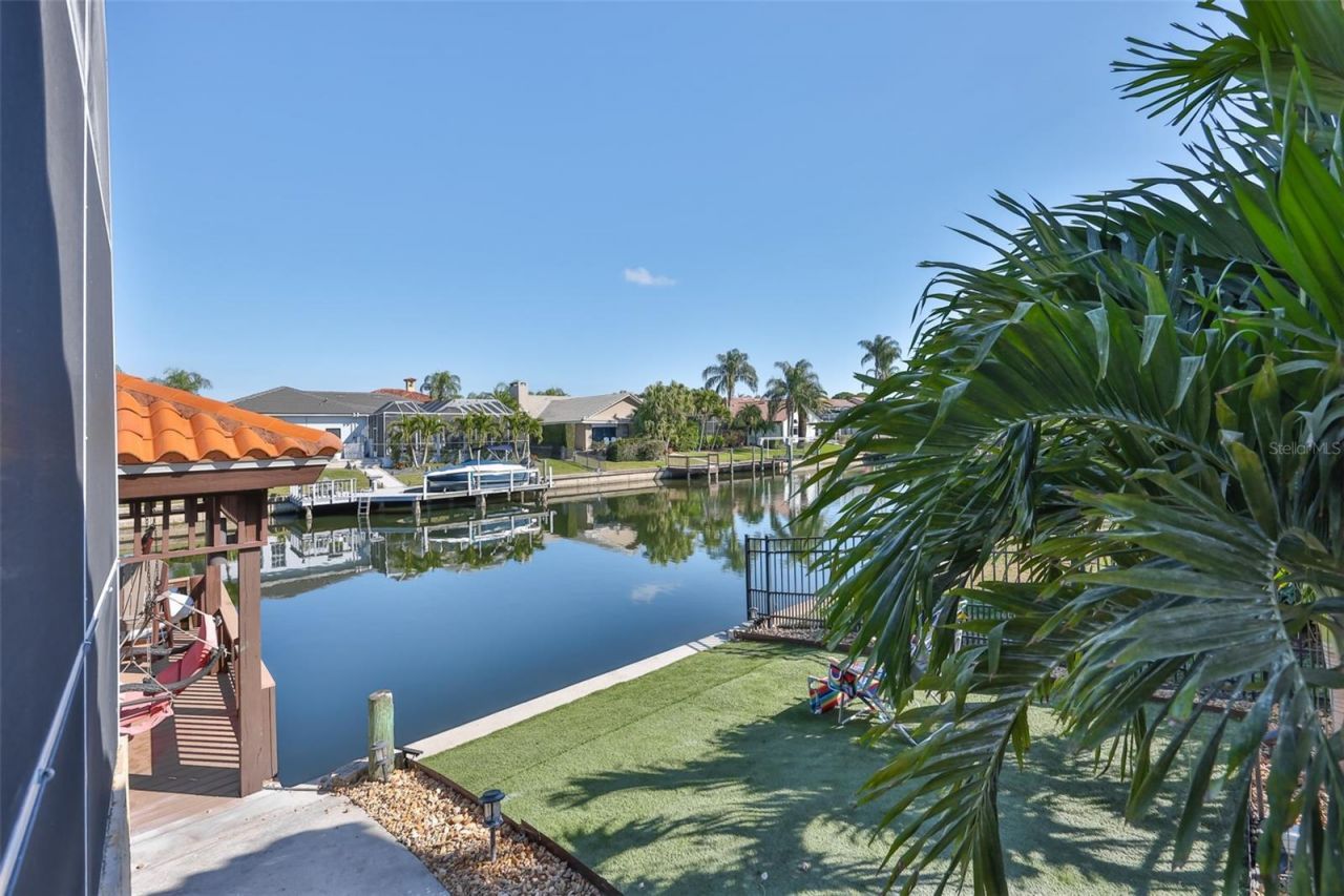 9805 Compass Point Way, Tampa, FL 33615 Photo