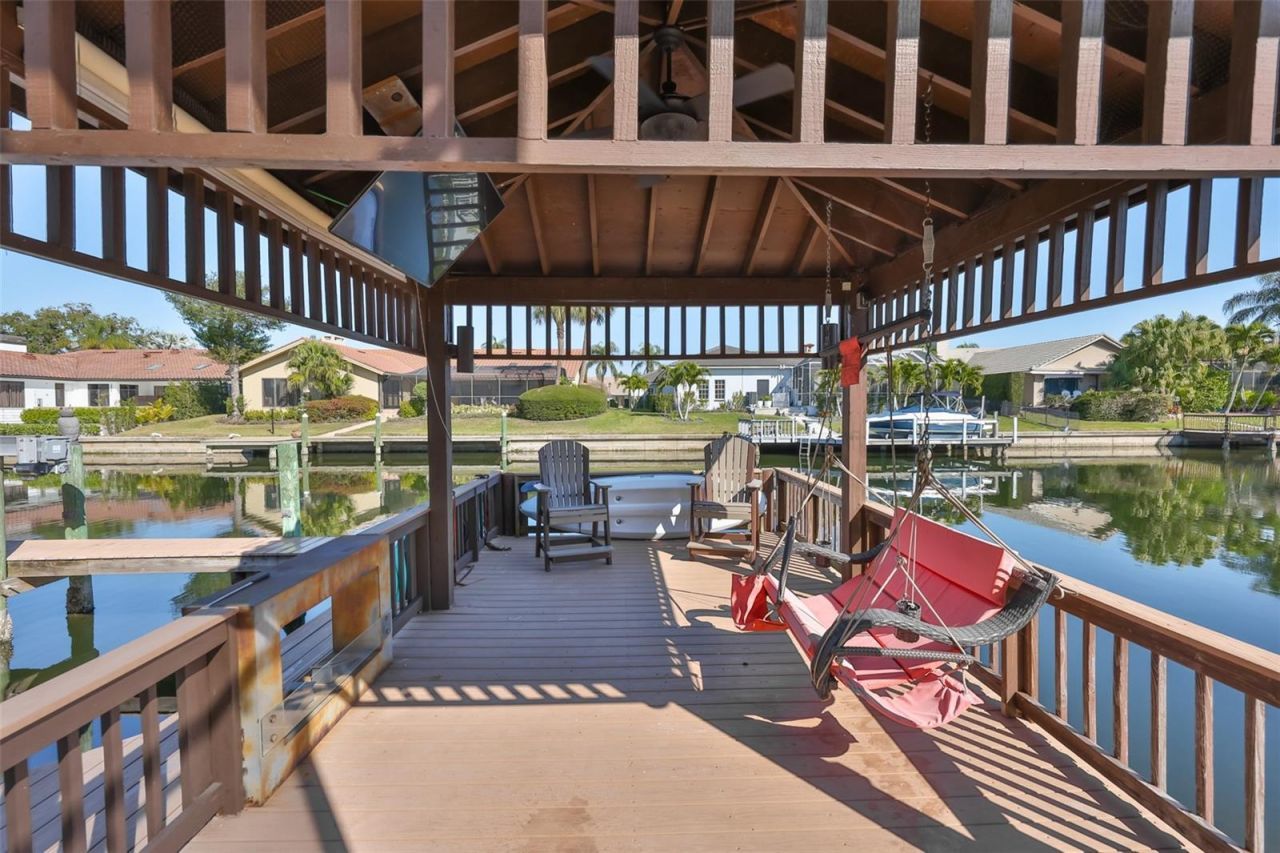 9805 Compass Point Way, Tampa, FL 33615 Photo