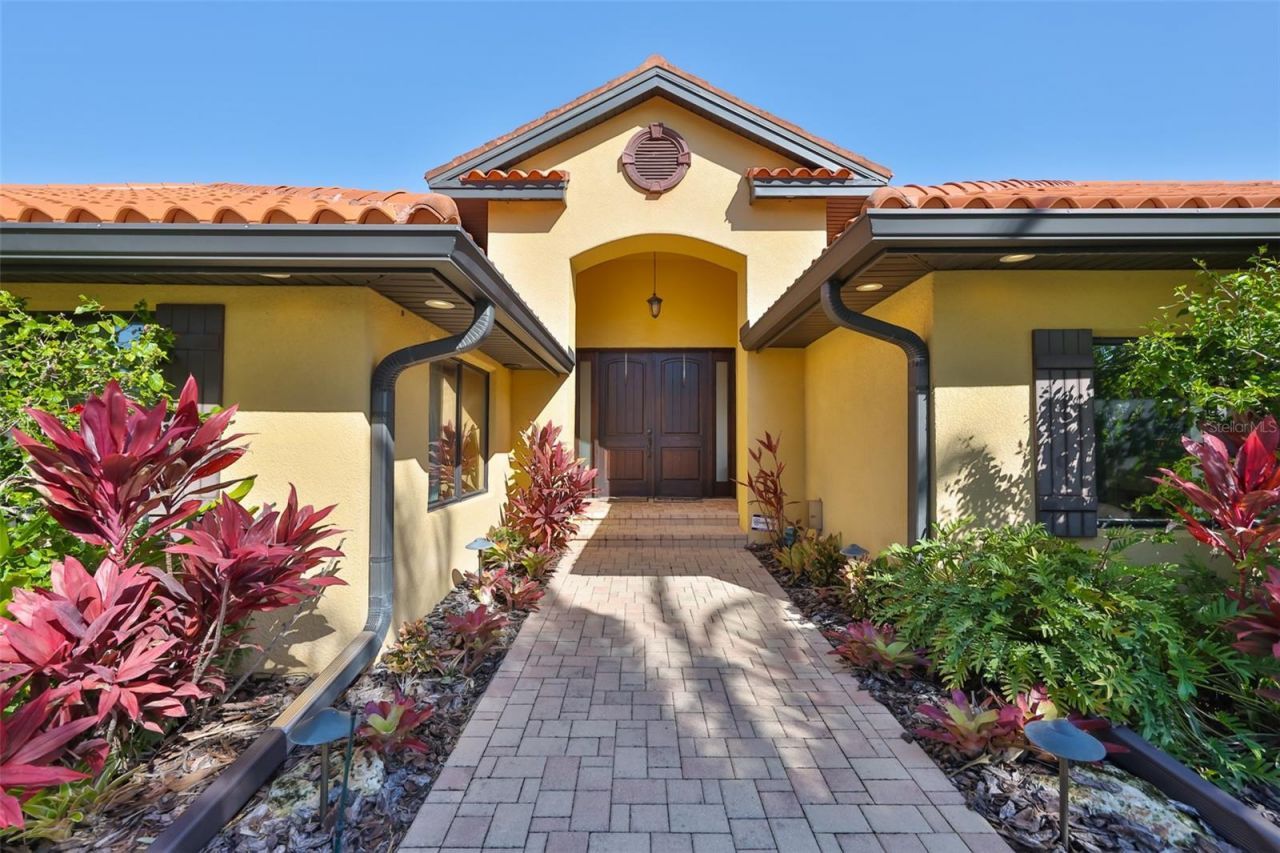 9805 Compass Point Way, Tampa, FL 33615 Photo